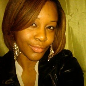 Meet your Posher, Ebony