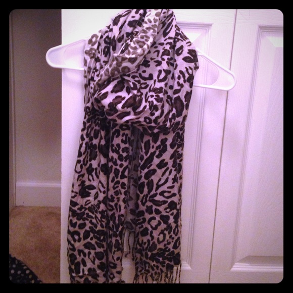 Black leopard print scarf