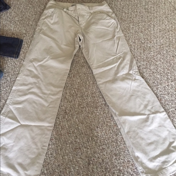 Old navy size 2 low rise khaki pants - Picture 1 of 4