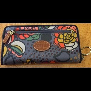 Fossil Large Zip Around Wallet