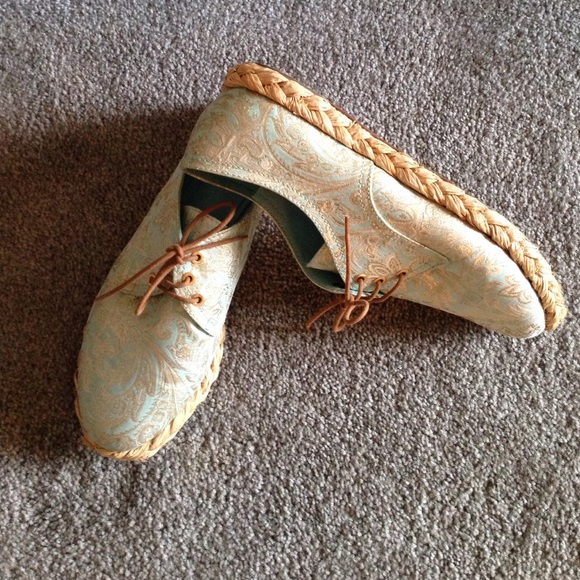 Tory burch with lace shoes