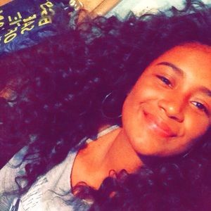 Meet your Posher, Lanique