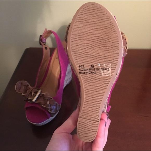 Fuchsia spring wedges size 5.5 - Picture 3 of 3