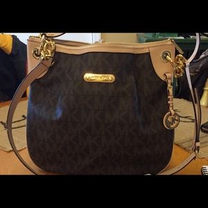 Michael Kors Signature Shoulder Bag/Crossbody
