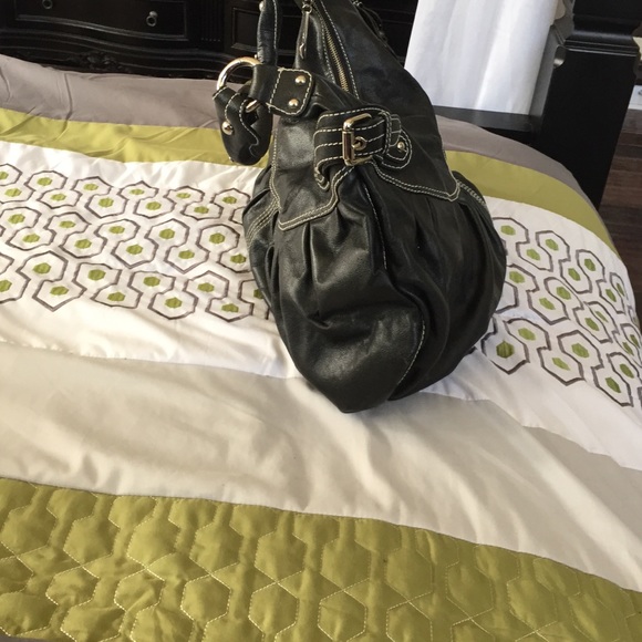 Handbag - Picture 2 of 3