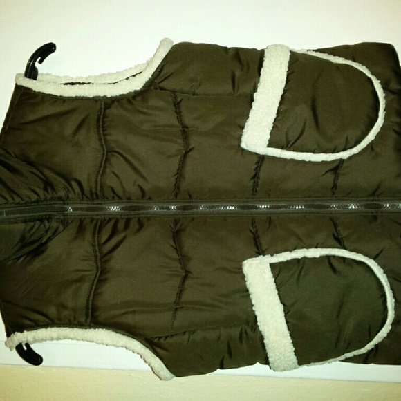 Vest - Picture 2 of 3