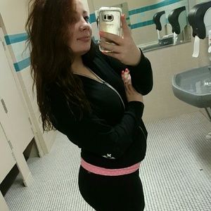 Meet your Posher, Clarissa