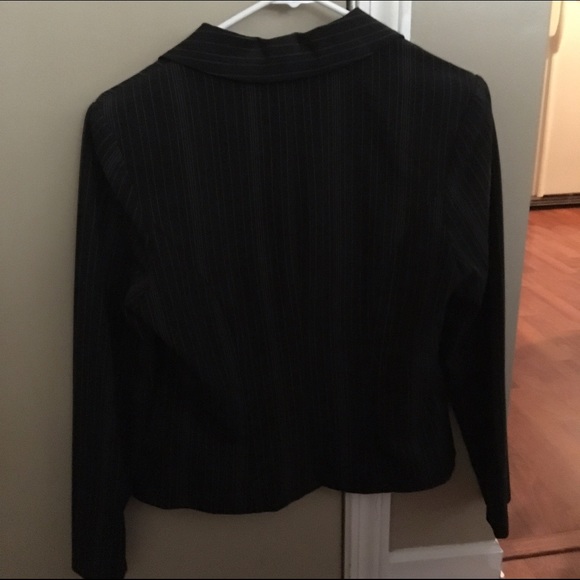 Suit jacket - Picture 3 of 3