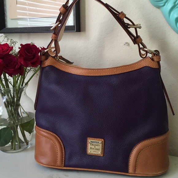 Perfect condition Dooney & Bourke