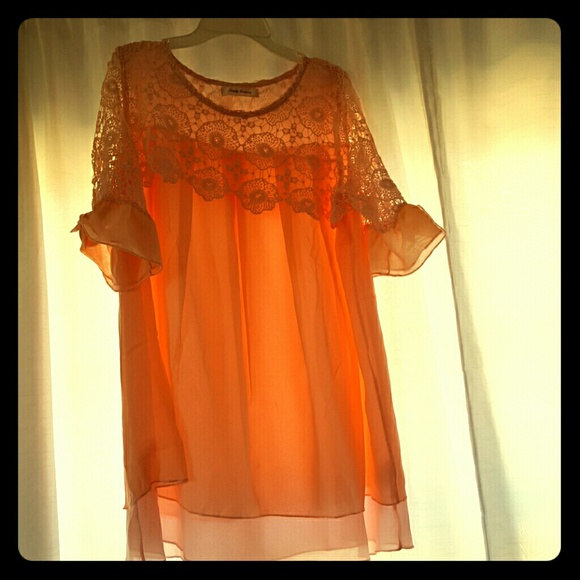 Blouse/tunic - Picture 1 of 3