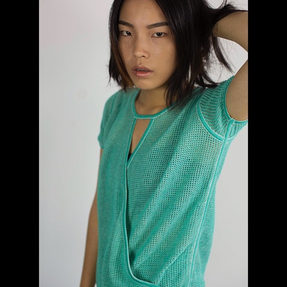 NWT Cotton mesh cross front short sleeve top