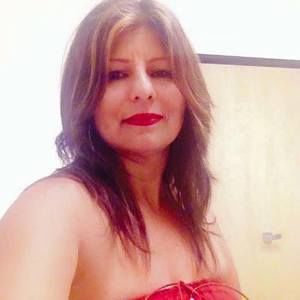 Meet your Posher, Corina