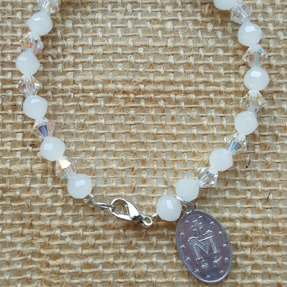 Handmade Miraculous Medal Bracelet - Picture 3 of 4