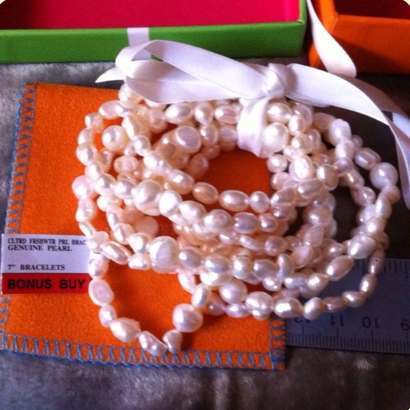 Ten Cultured-Freshwater-Pearl Bracelets + Pouch - Picture 2 of 4