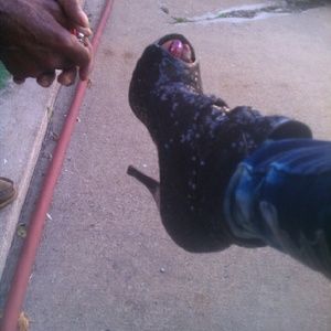 Meet your Posher, Ebony