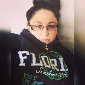 Meet your Posher, Sierra