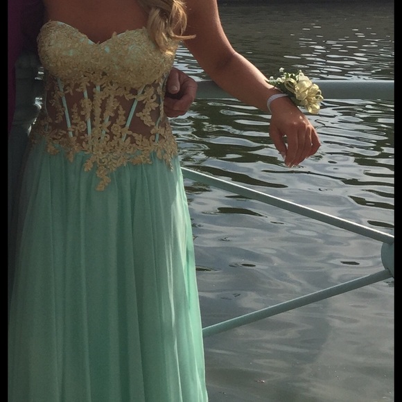 Dresses & Skirts - prom dress for sale