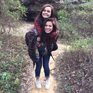 Meet your Posher, Laura