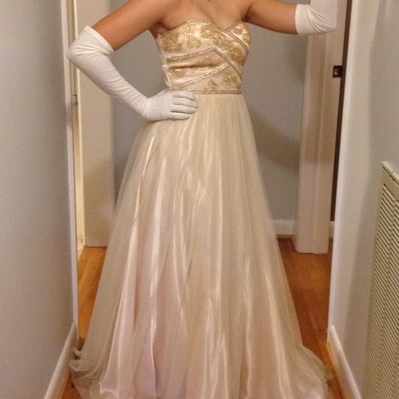 B. Darlin Prom Dress - Picture 3 of 4