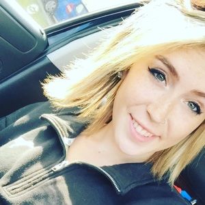 Meet your Posher, Makayla