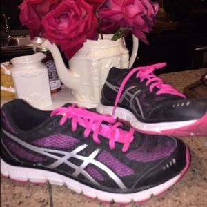 Super cute and super comfy Asics Gel-Flash