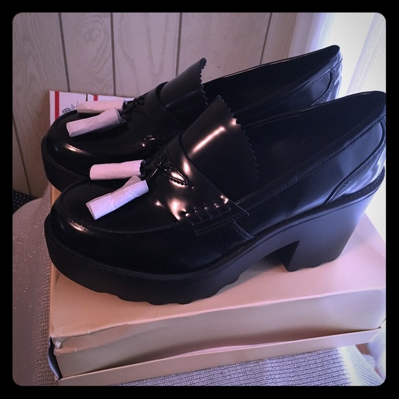 🎯 New SZ 10 Tasseled Loafers 🎯
