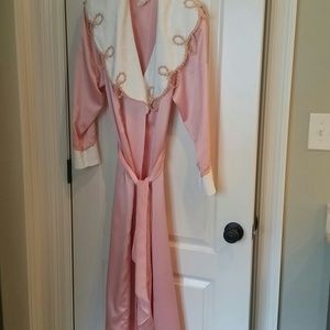 Pretty in pink, for the lady who likes pink bubbly