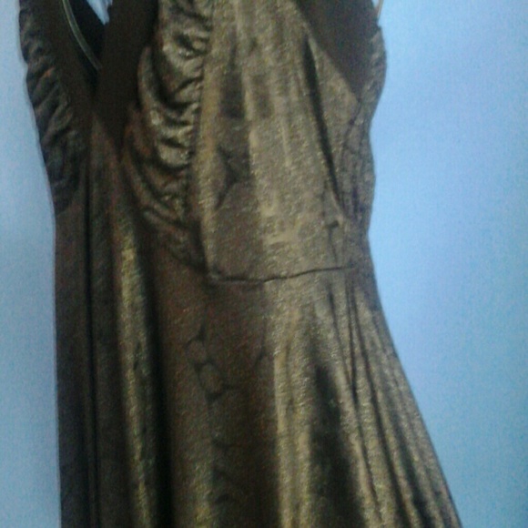 TODAYS  SALE  ONLY. ....Nwot.     Elegant  Top. - Picture 2 of 4