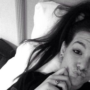 Meet your Posher, Dayna