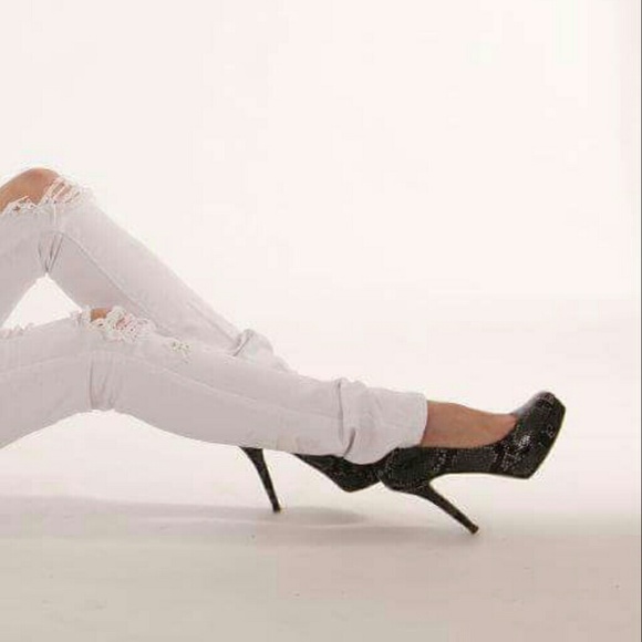 Nine West snakeskin heels