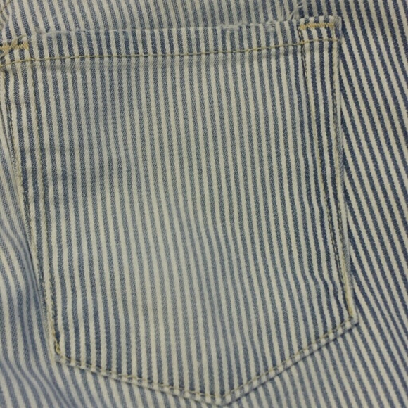 William Rast Size 27 - Picture 2 of 4
