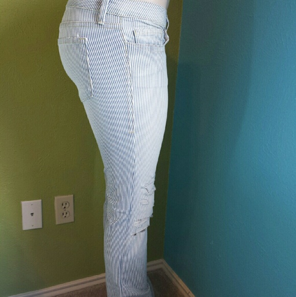 William Rast Size 27 - Picture 3 of 4