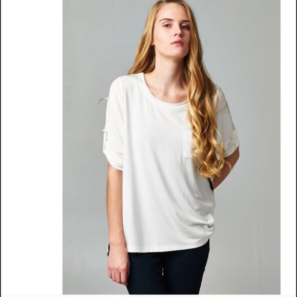 ✨5⭐️ RATED BUTTERY SOFT TOP - SMALL✨ - Picture 4 of 4