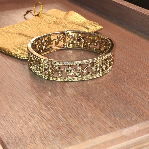 Gold fashion bracelet.