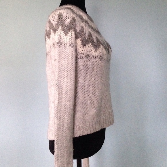 A&F Sweater - Picture 3 of 4