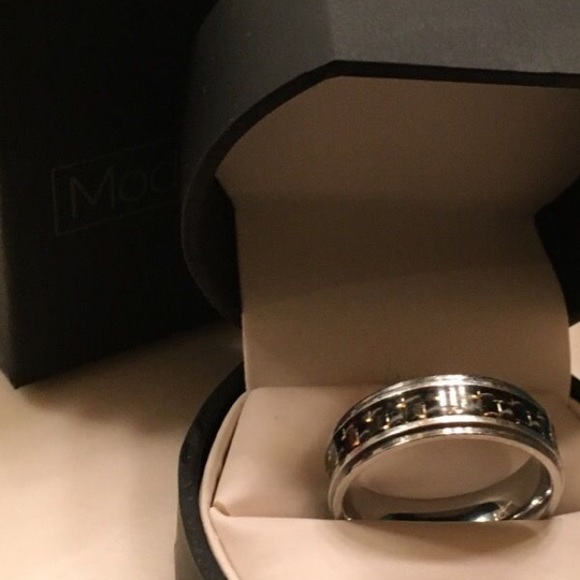 Men's ring - Picture 2 of 2