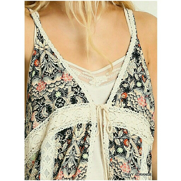 🎉RESERVED 🎉BOHO HI-LO VEST WITH LACE TRIM - Picture 3 of 4