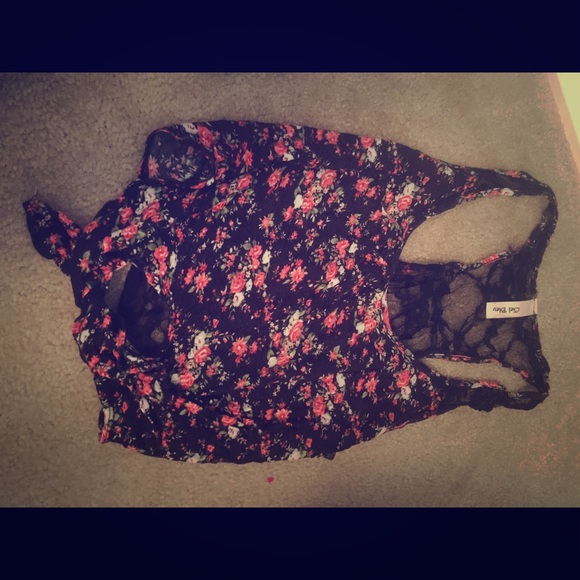 Crop top