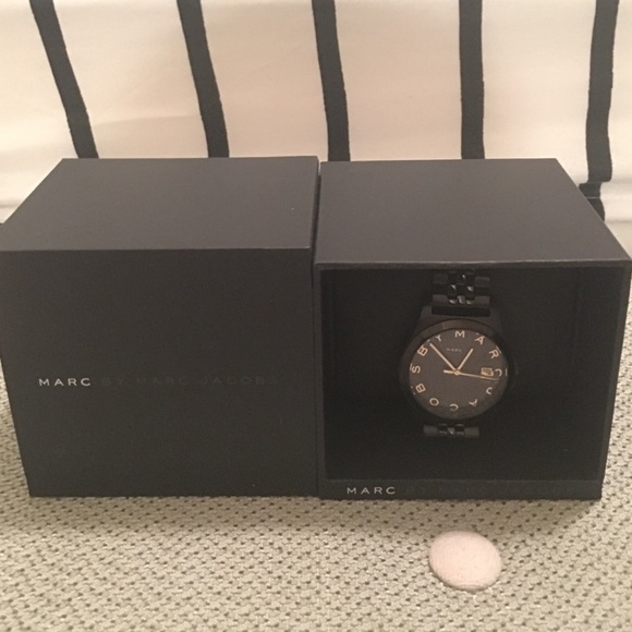 Marc Jacobs 'Henry Slim' Black Stainless Steel - Picture 1 of 3
