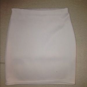 Missguided mini skirt in White