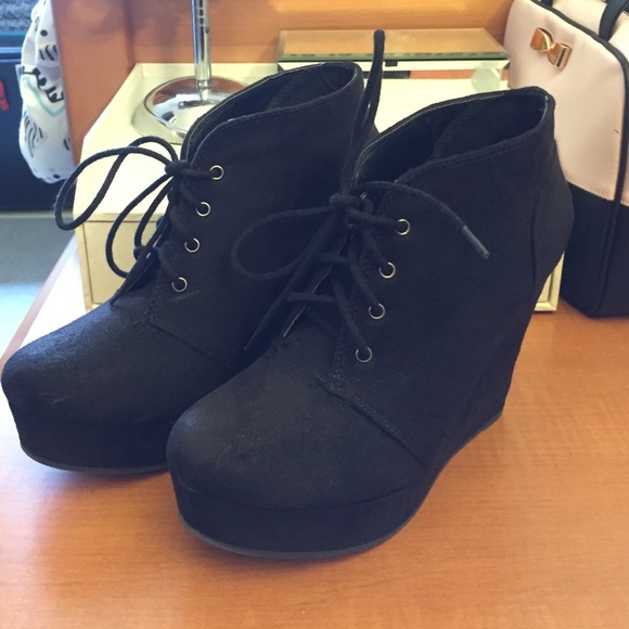 Black platform lace up booties