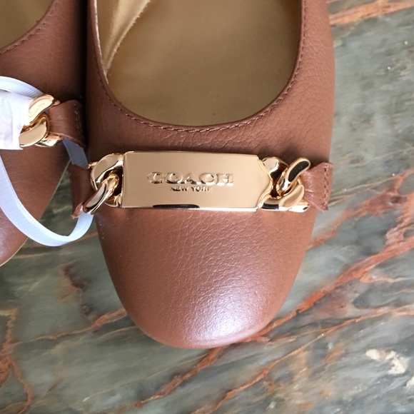 ❌sold❌Coach tan shoes - Picture 2 of 3