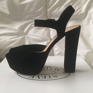 Super cute Steve Madden pumps!