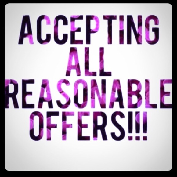 ACCEPTING ALL REASONABLE OFFERS! ❤️
