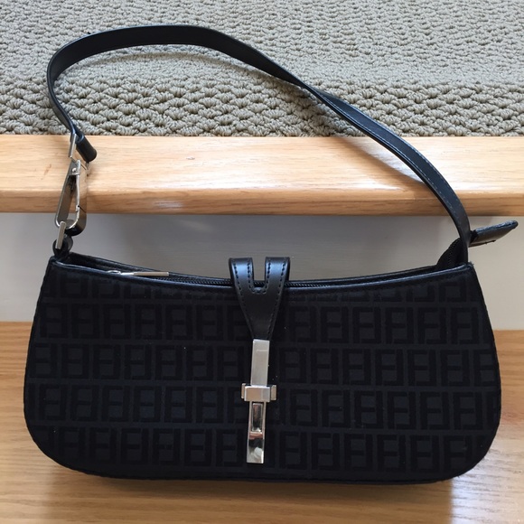 baguette style purse