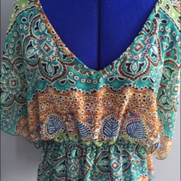 WET SEAL Geometric Aztec V Neck Batwing Blouse Top - Picture 2 of 4