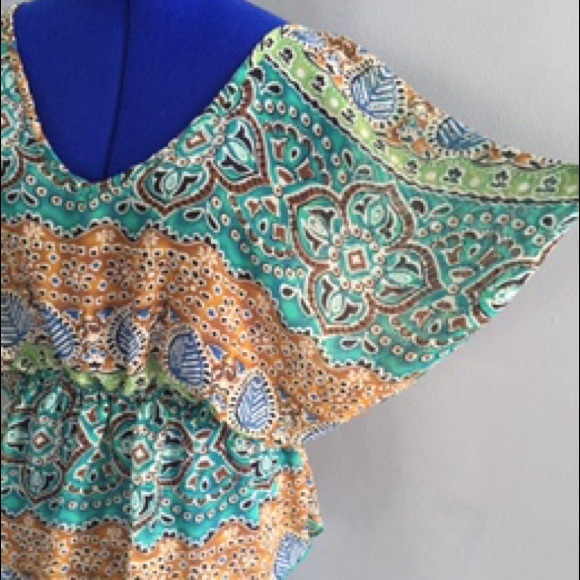 WET SEAL Geometric Aztec V Neck Batwing Blouse Top - Picture 4 of 4