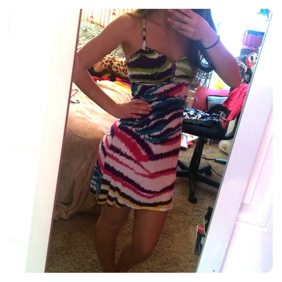 Lightweight Lucy love dress! Very colorful