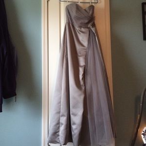 David's Bridal bridesmaid gown. Size 6 coMercury