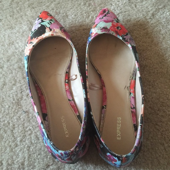 Floral flats size 8